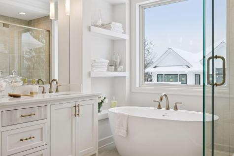 599 Harbor Court Shoreview MN 55126