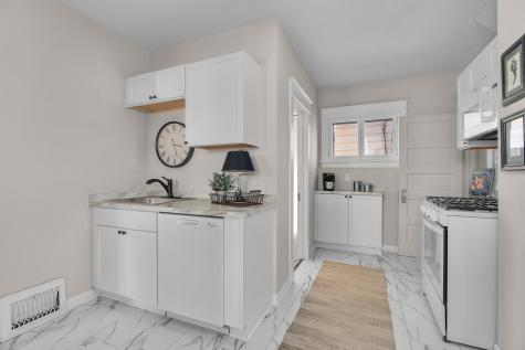 673 Jessamine Avenue E Saint Paul MN 55106