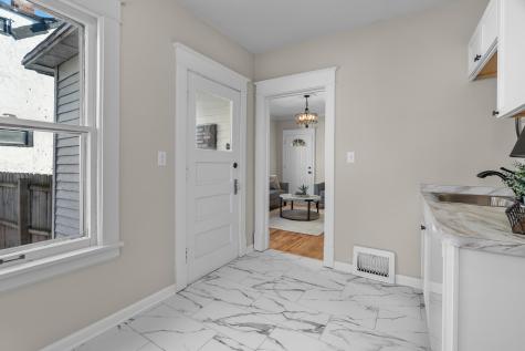 673 Jessamine Avenue E Saint Paul MN 55106