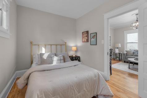 673 Jessamine Avenue E Saint Paul MN 55106
