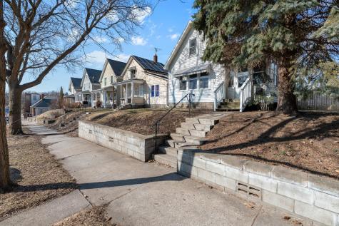 673 Jessamine Avenue E Saint Paul MN 55106