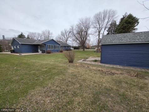 643 W Hall Avenue Buffalo Lake MN 55314