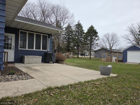 643 W Hall Avenue Buffalo Lake MN 55314