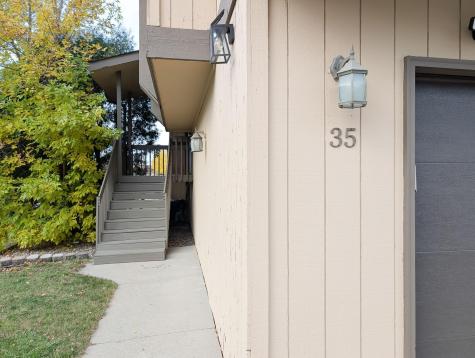 35 Fremont Drive S Fargo ND 58103