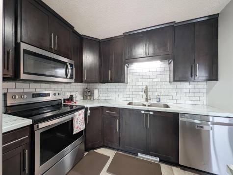 35 Fremont Drive S Fargo ND 58103