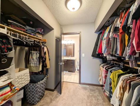 35 Fremont Drive S Fargo ND 58103