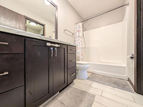 35 Fremont Drive S Fargo ND 58103