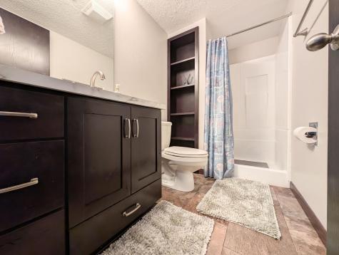 35 Fremont Drive S Fargo ND 58103