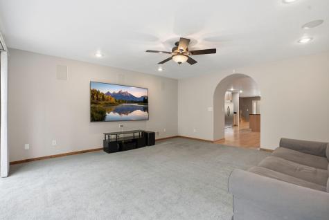 870 County Road F E Vadnais Heights MN 55127