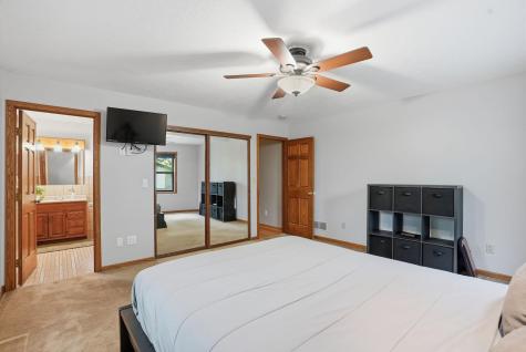 870 County Road F E Vadnais Heights MN 55127