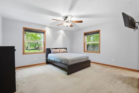 870 County Road F E Vadnais Heights MN 55127