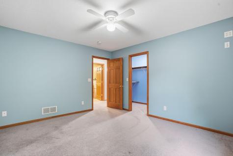 870 County Road F E Vadnais Heights MN 55127