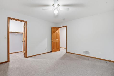 870 County Road F E Vadnais Heights MN 55127