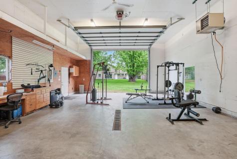 870 County Road F E Vadnais Heights MN 55127