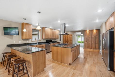 870 County Road F E Vadnais Heights MN 55127
