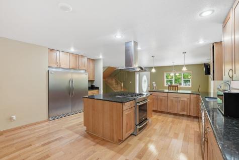870 County Road F E Vadnais Heights MN 55127