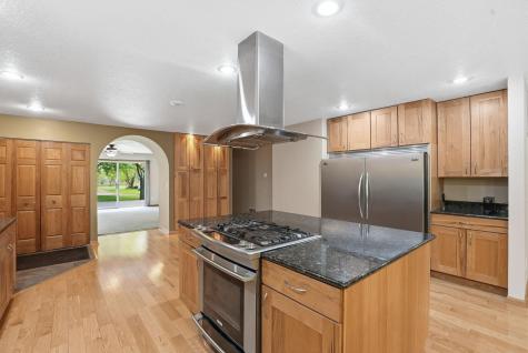870 County Road F E Vadnais Heights MN 55127