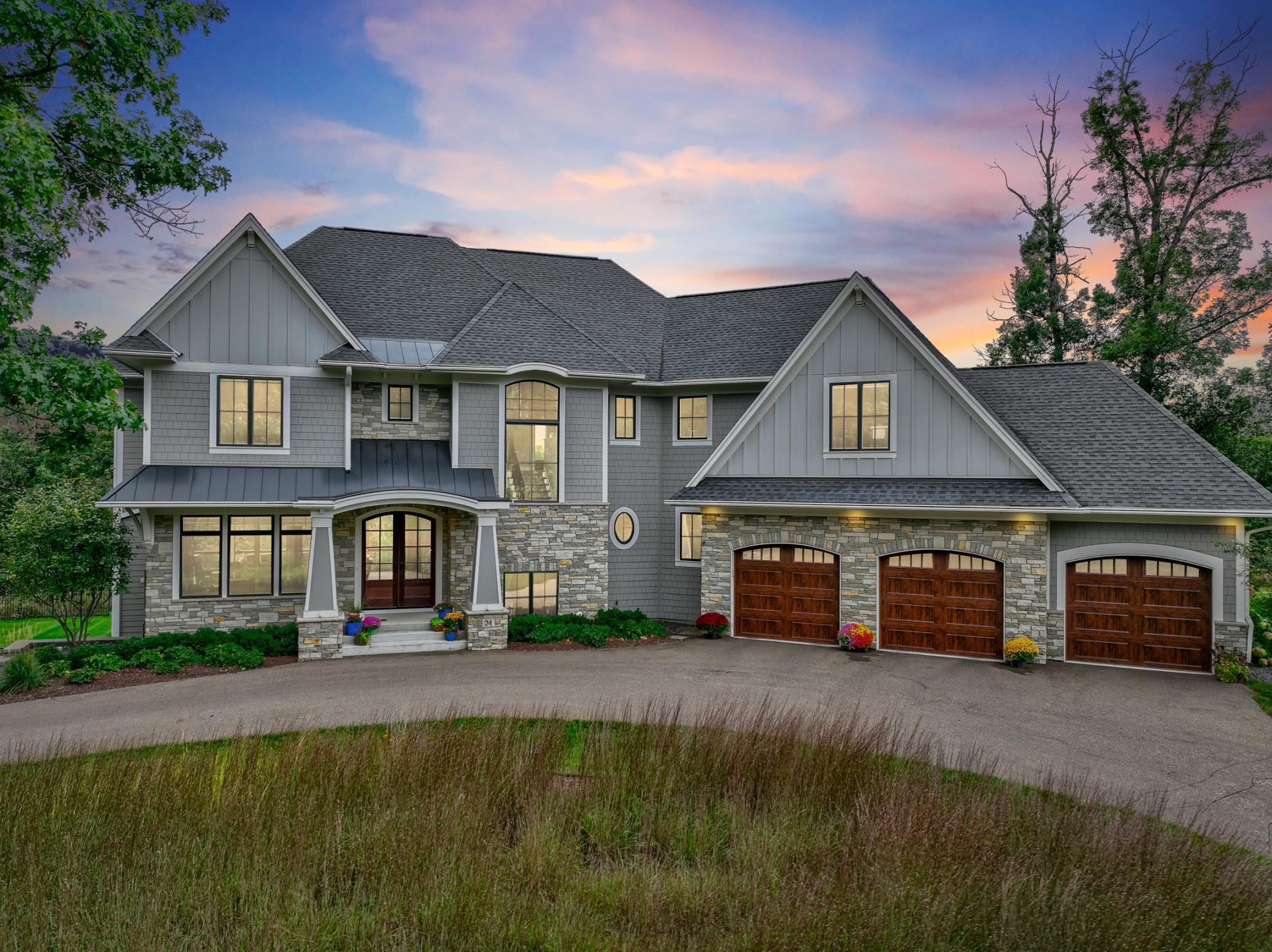 21 Cherrywood Circle North Oaks MN 55127
