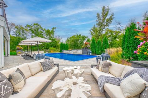 21 Cherrywood Circle North Oaks MN 55127