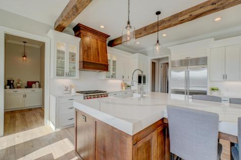 21 Cherrywood Circle North Oaks MN 55127