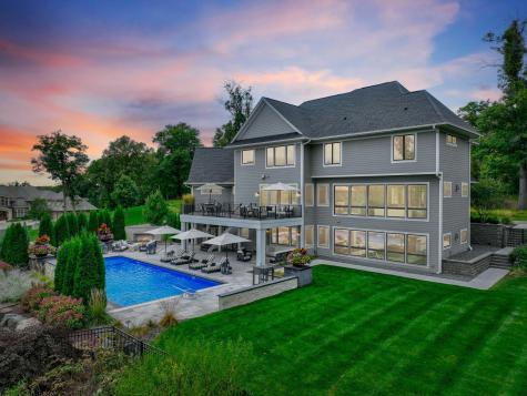 21 Cherrywood Circle North Oaks MN 55127