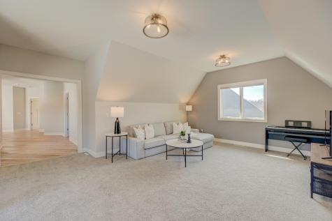 21 Cherrywood Circle North Oaks MN 55127