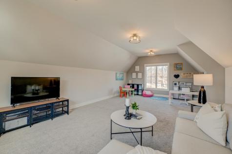21 Cherrywood Circle North Oaks MN 55127