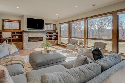 21 Cherrywood Circle North Oaks MN 55127