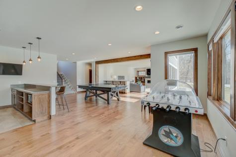 21 Cherrywood Circle North Oaks MN 55127