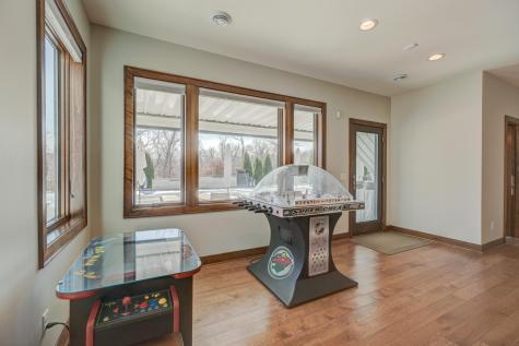 21 Cherrywood Circle North Oaks MN 55127