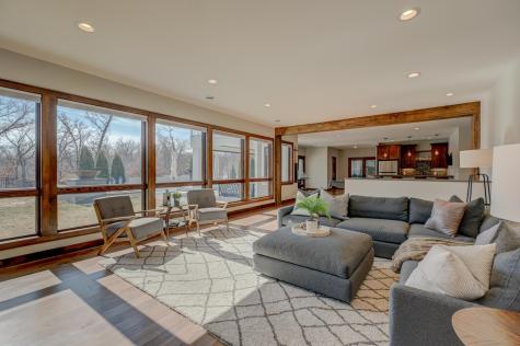 21 Cherrywood Circle North Oaks MN 55127