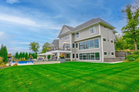 21 Cherrywood Circle North Oaks MN 55127