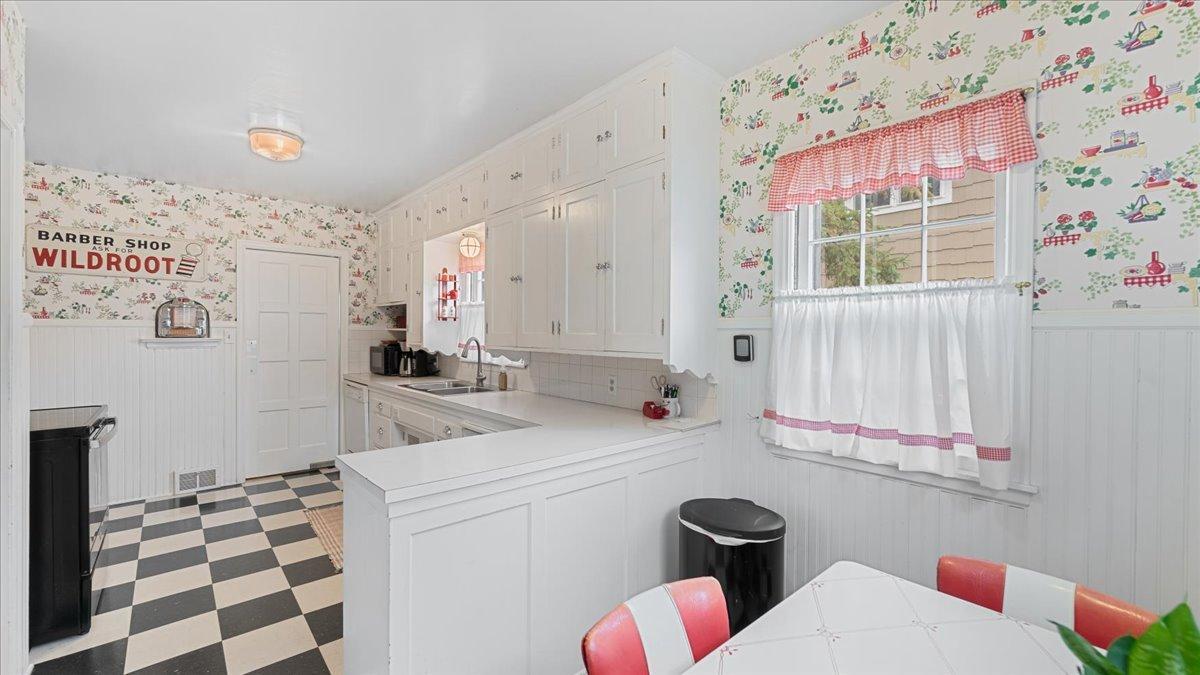 817 Maple Street Alexandria MN 56308