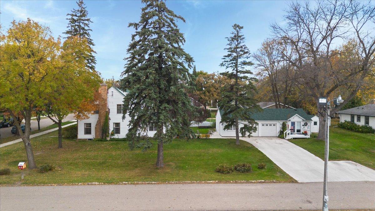 817 Maple Street Alexandria MN 56308