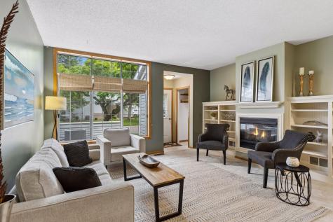 518 Lovell Avenue Roseville MN 55113