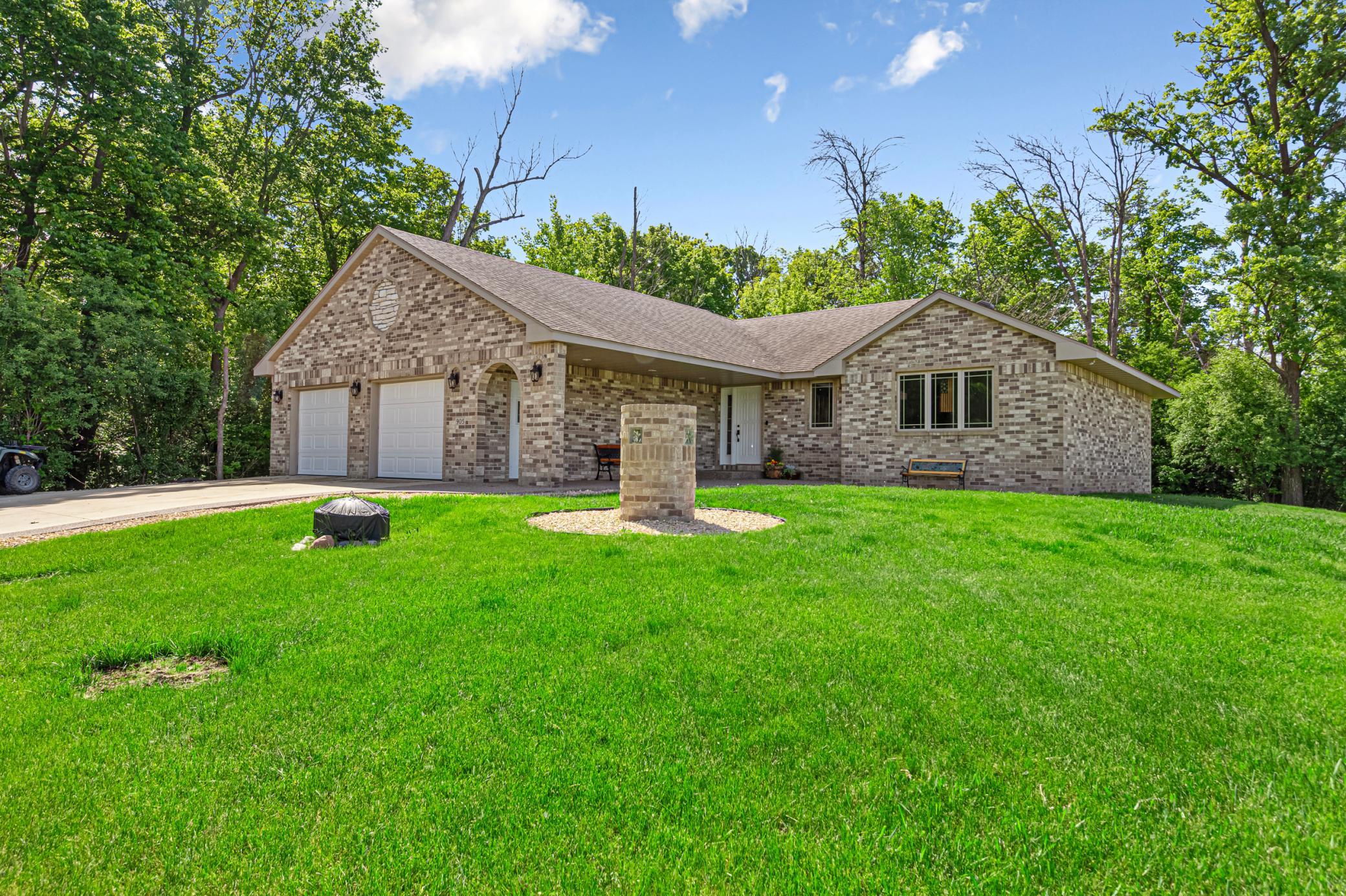 905 Brook Lane NE Owatonna MN 55060