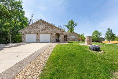 905 Brook Lane NE Owatonna MN 55060