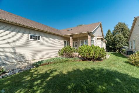 318 44th Avenue S Moorhead MN 56560