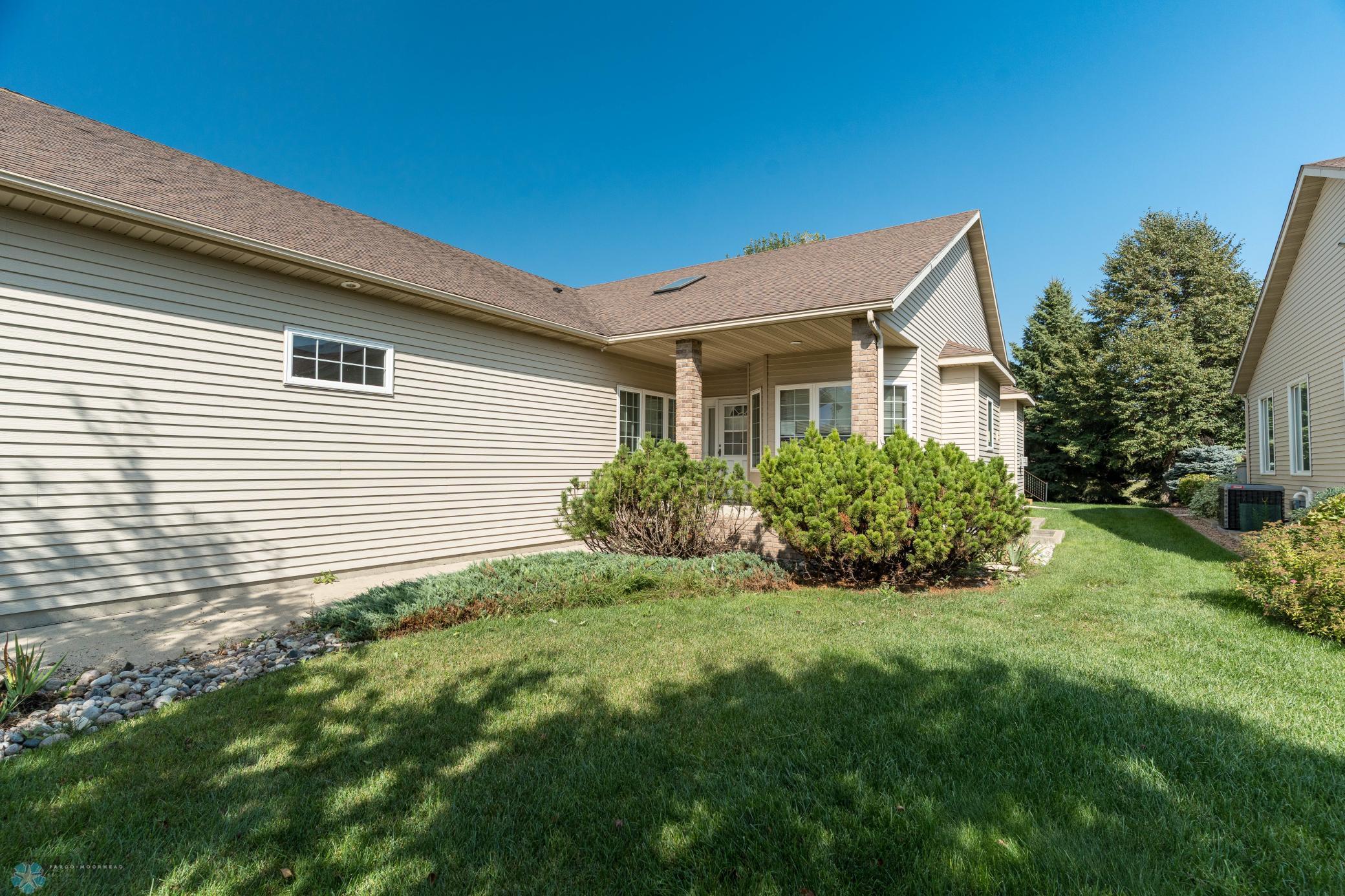 318 44th Avenue S Moorhead MN 56560