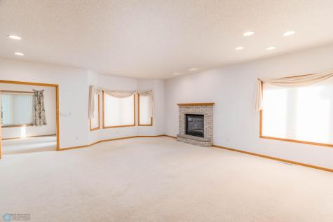 318 44th Avenue S Moorhead MN 56560
