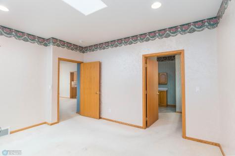 318 44th Avenue S Moorhead MN 56560