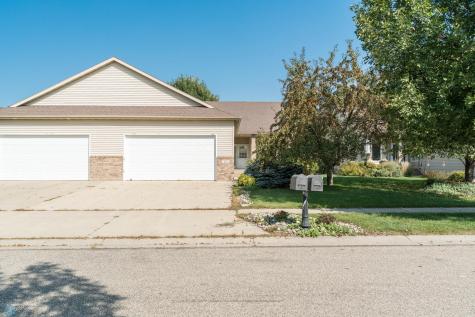 318 44th Avenue S Moorhead MN 56560