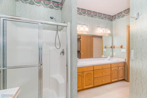 318 44th Avenue S Moorhead MN 56560