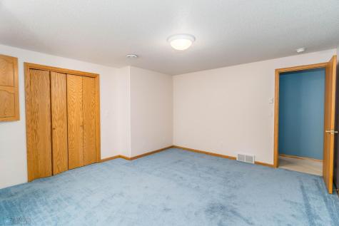 318 44th Avenue S Moorhead MN 56560