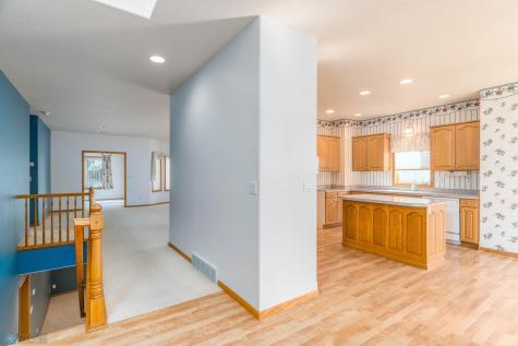 318 44th Avenue S Moorhead MN 56560