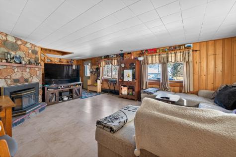 409 1st Street SE Hinckley MN 55037