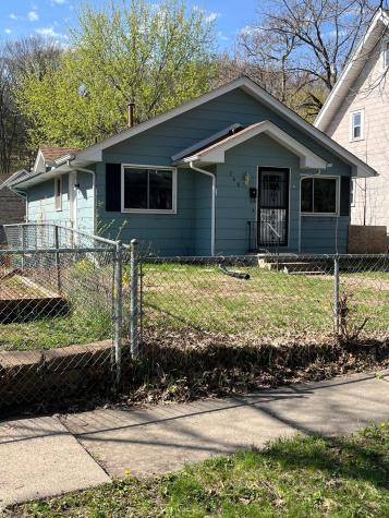 368 Sidney Street E Saint Paul MN 55107