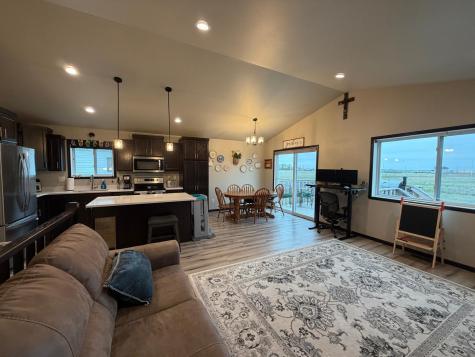 6850 67th Street S Horace ND 58047