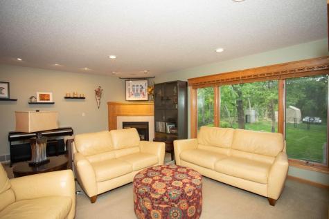 601 Sterling Street S Maplewood MN 55119