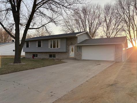 902 5th Avenue SE Pipestone MN 56164